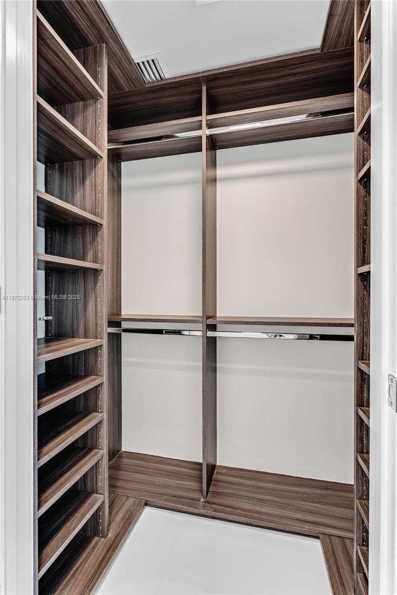 Small Image of 50 BISCAYNE BLVD #3601, Miami Number 27