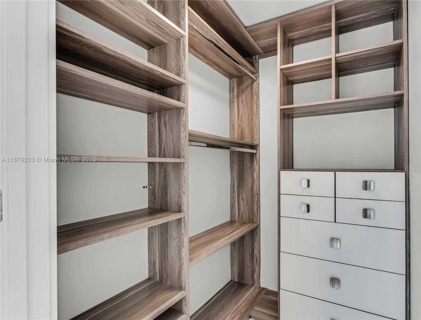 Small Image of 50 BISCAYNE BLVD #3601, Miami Number 67