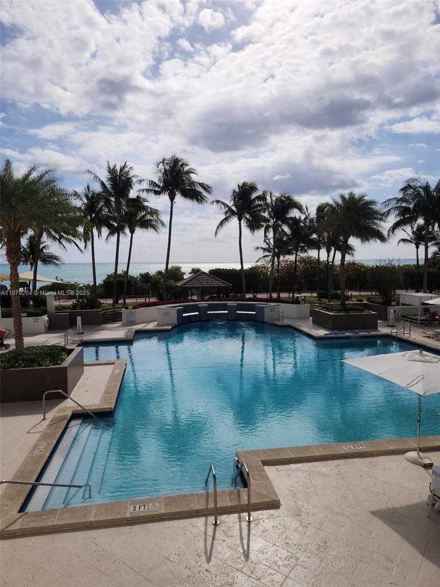Small Image of Miami Beach Number 33
