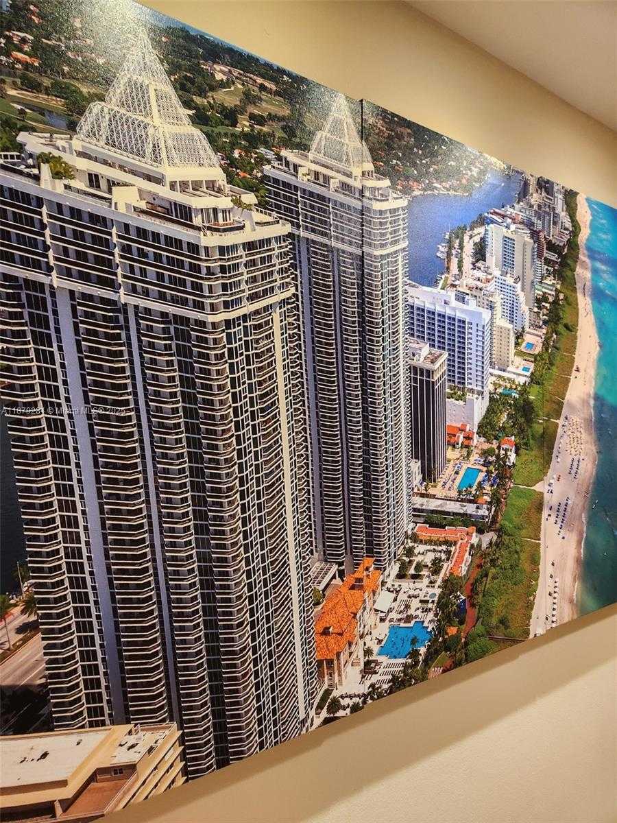 Small Image of Miami Beach Number 38