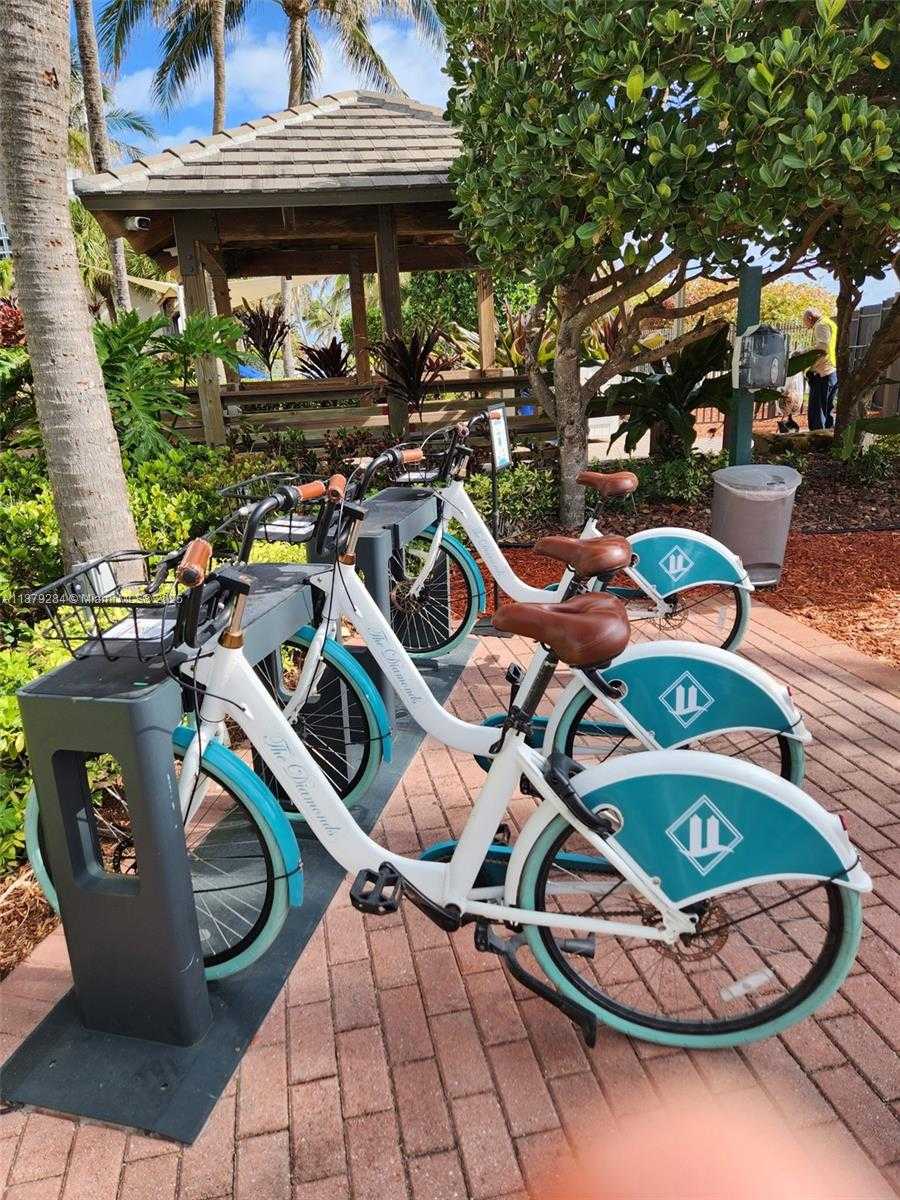 Small Image of Miami Beach Number 45
