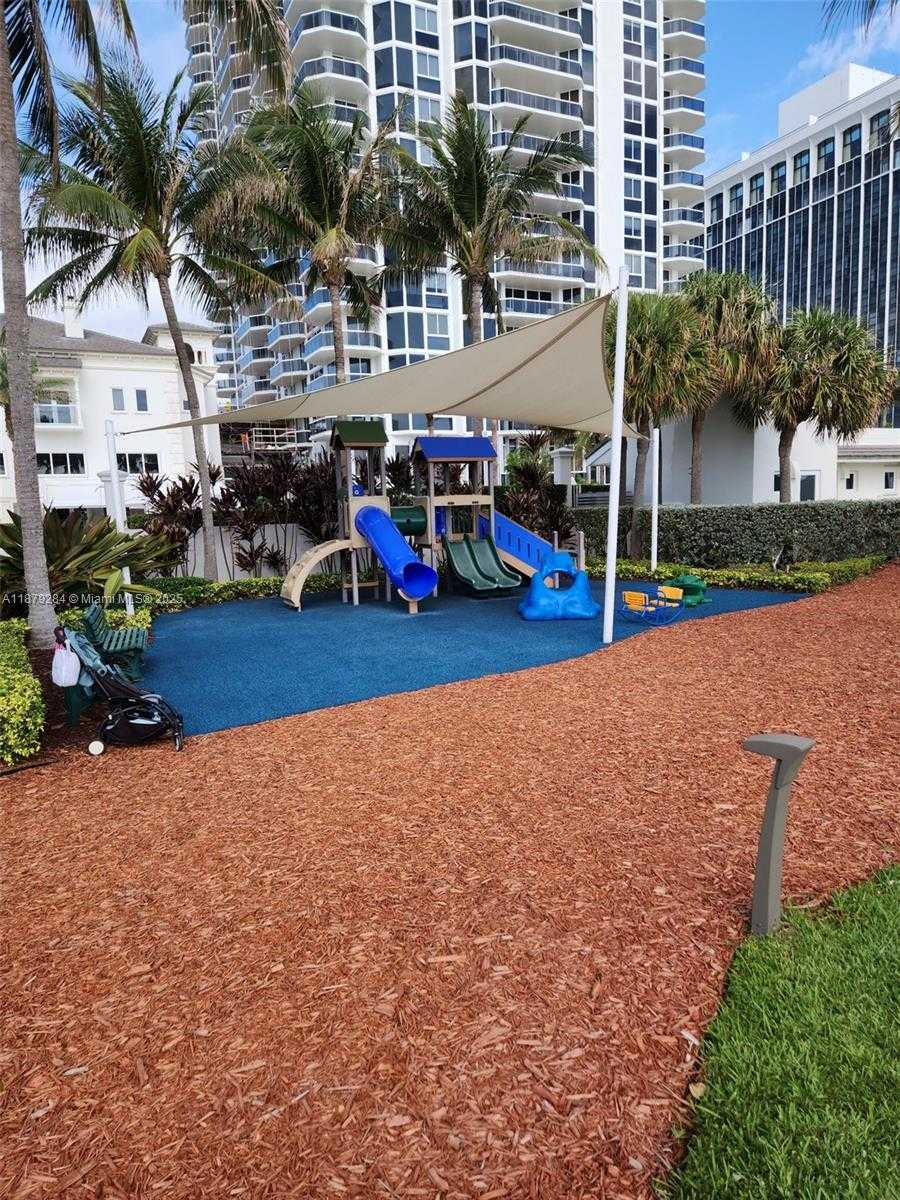 Small Image of Miami Beach Number 50