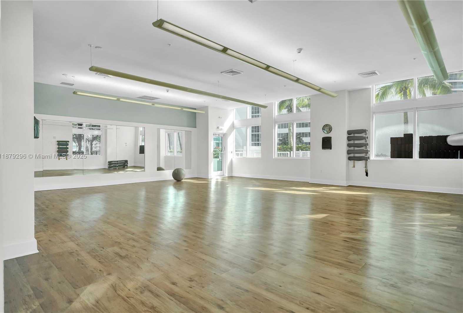 Small Image of 1900 NORTH BAYSHORE DR #1505, Miami Number 20