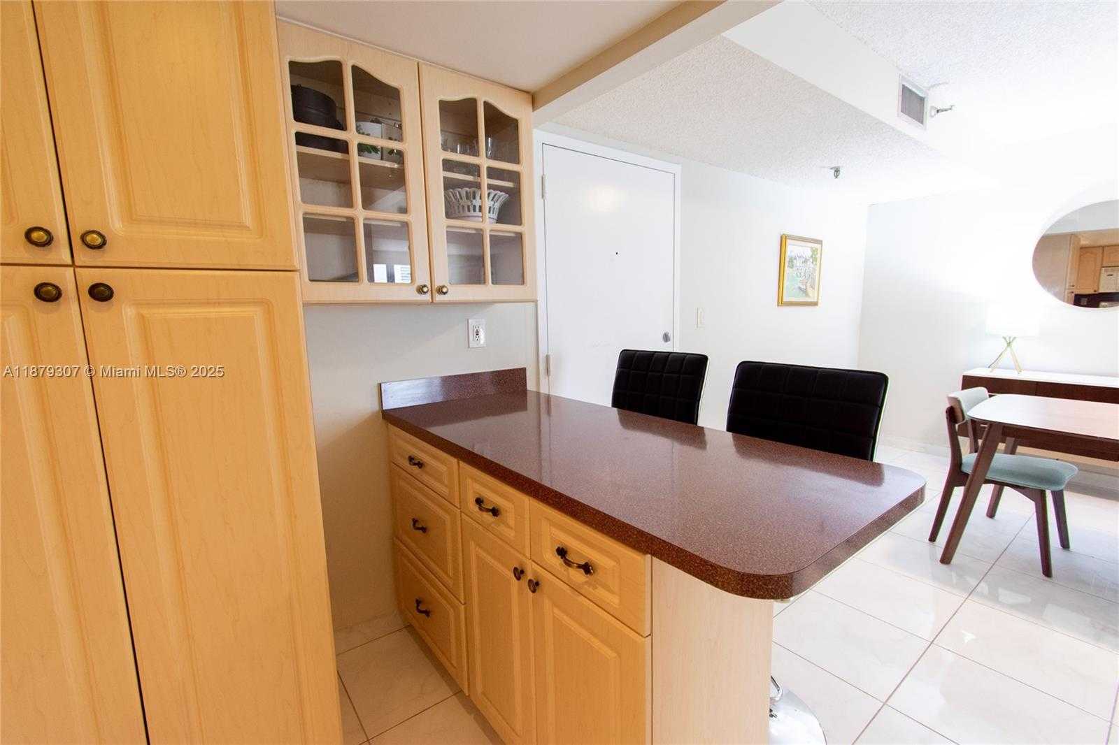Small Image of 1621 COLLINS AVE #406, Miami Beach Number 8