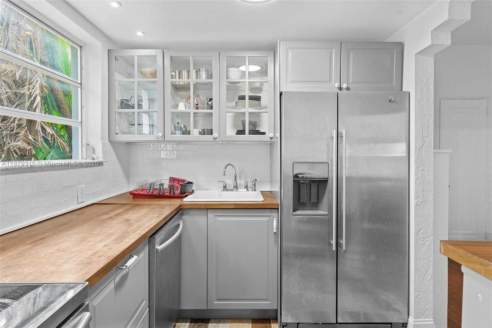 Small Image of 1211 PENNSYLVANIA AVE #A1, Miami Beach Number 14