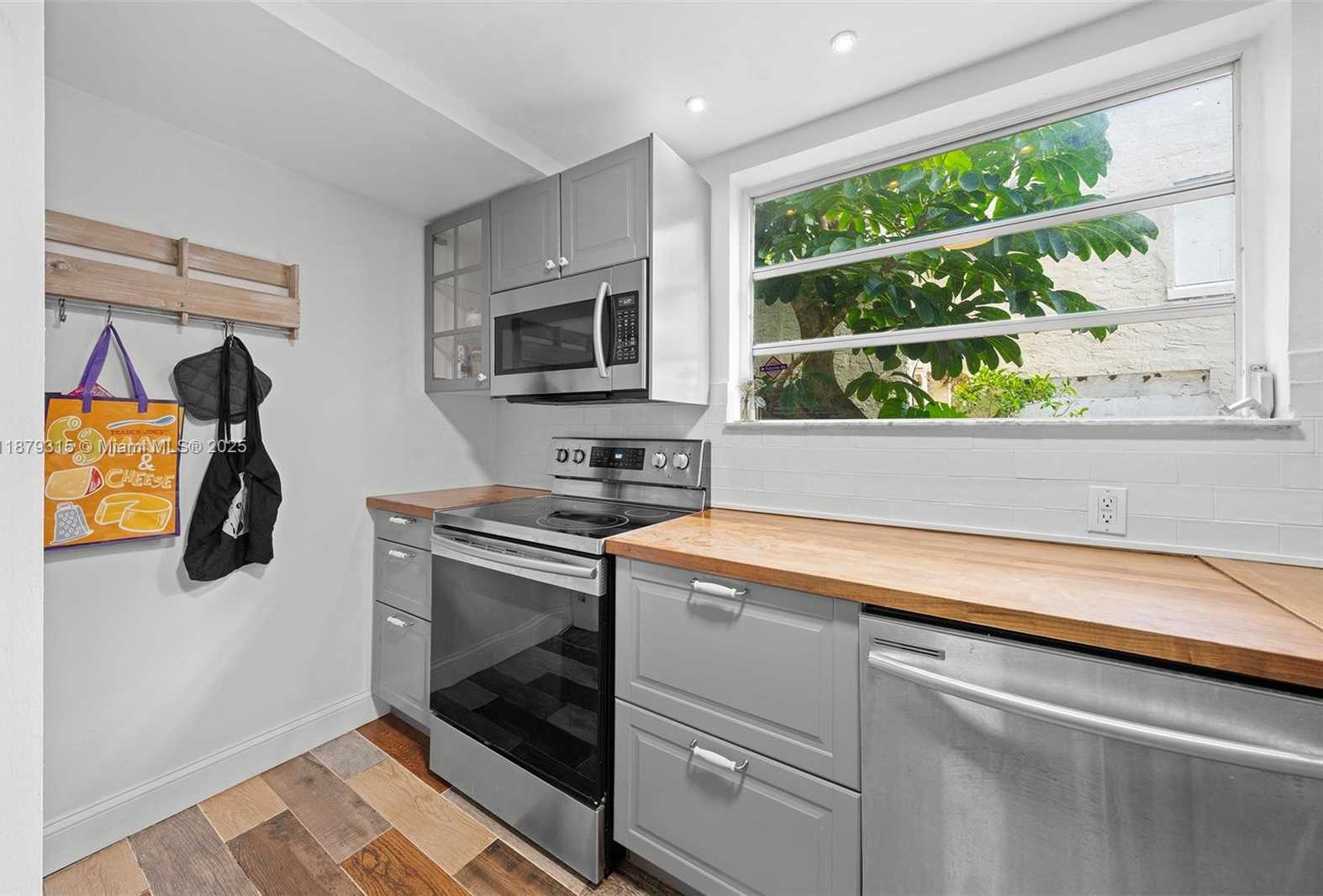 Small Image of 1211 PENNSYLVANIA AVE #A1, Miami Beach Number 15
