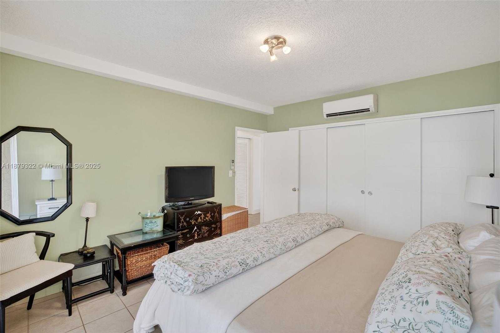 Small Image of 425 BAYSHORE DR #d-3, Fort Lauderdale Number 16