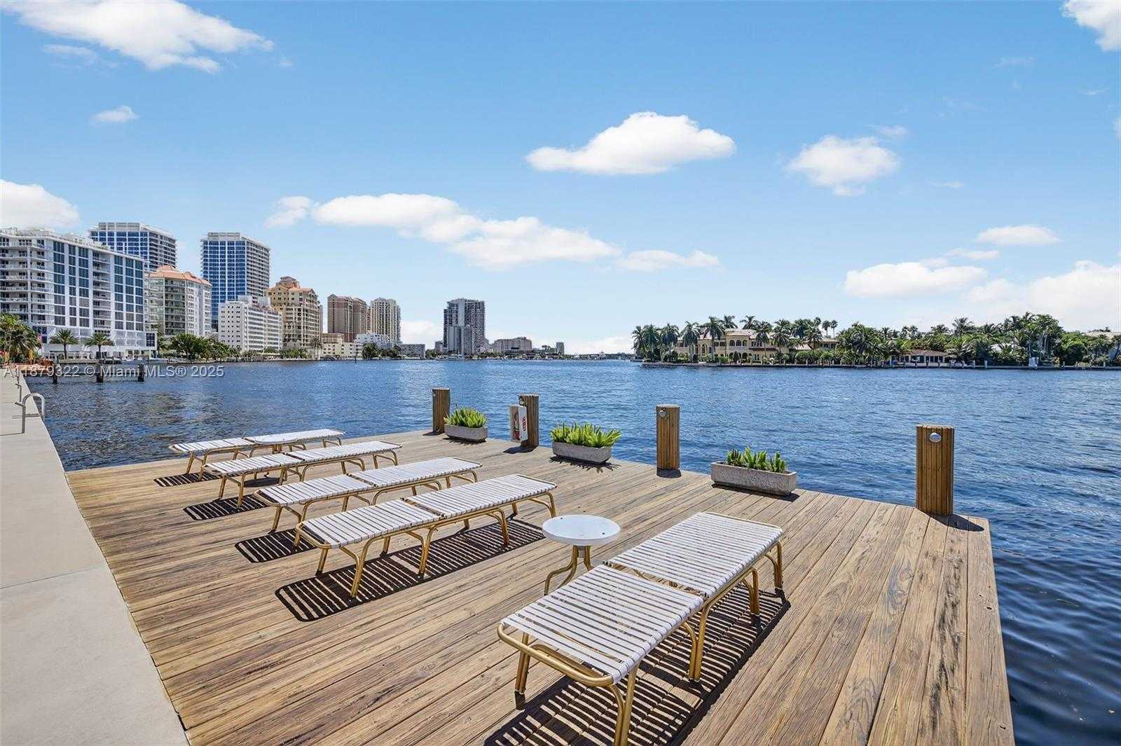 Small Image of 425 BAYSHORE DR #d-3, Fort Lauderdale Number 4