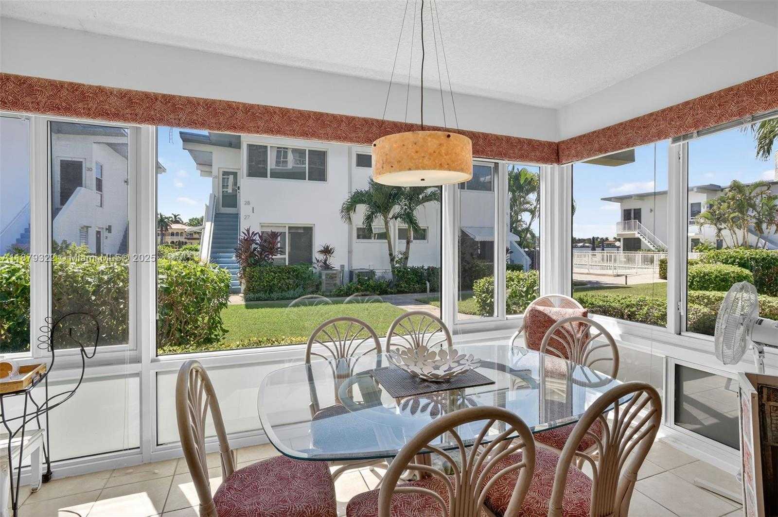 Small Image of 425 BAYSHORE DR #d-3, Fort Lauderdale Number 9