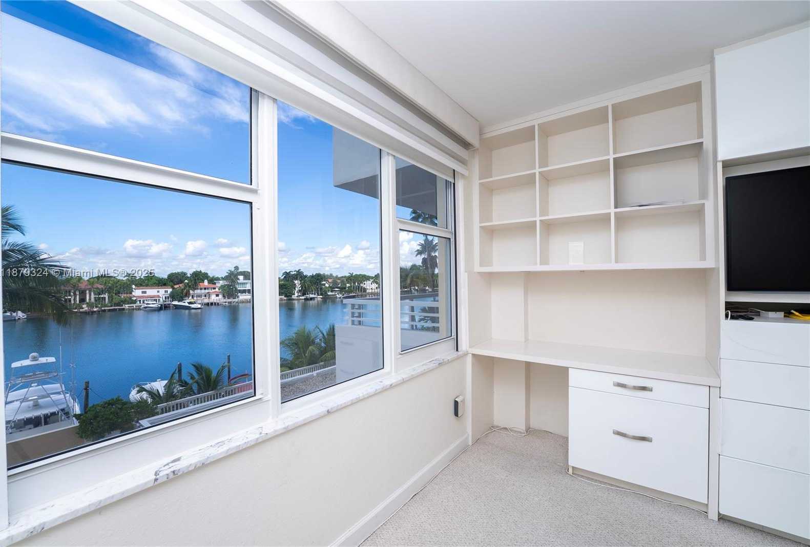 Small Image of 5600 COLLINS AVE #4H, Miami Beach Number 20