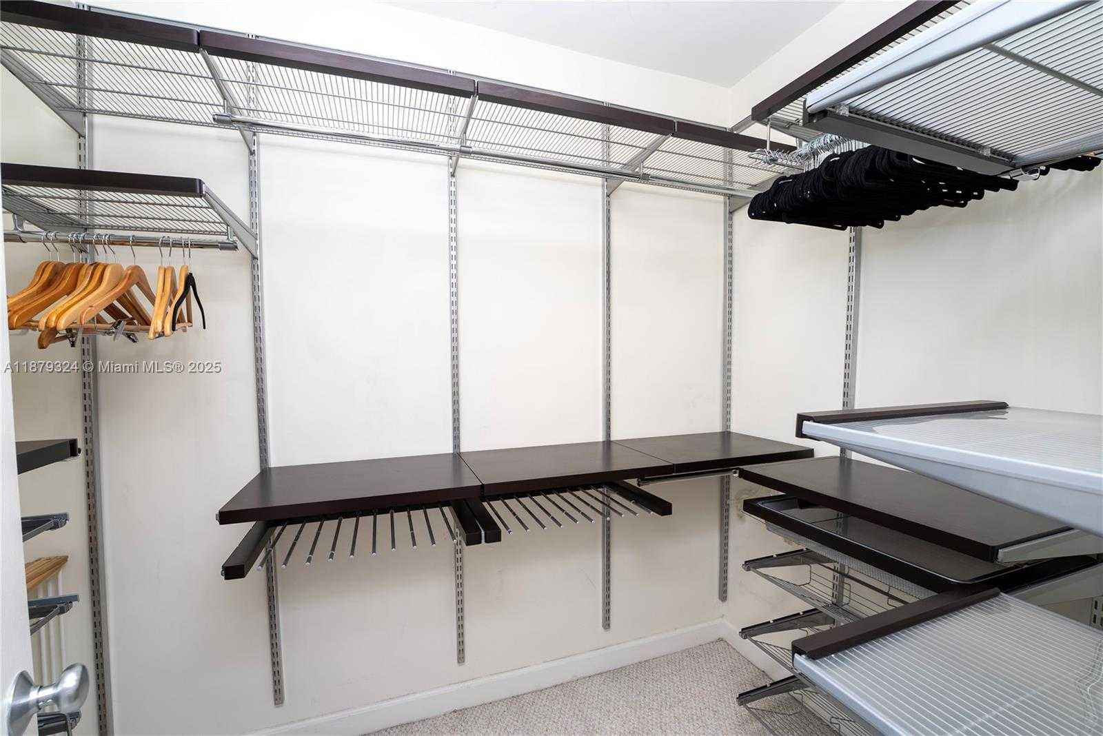 Small Image of 5600 COLLINS AVE #4H, Miami Beach Number 22