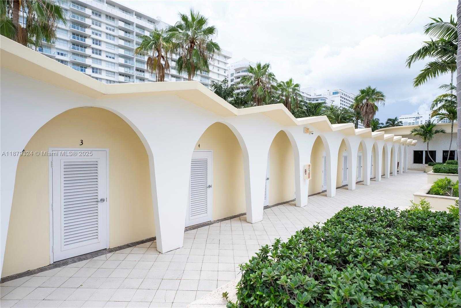 Small Image of 5600 COLLINS AVE #4H, Miami Beach Number 32