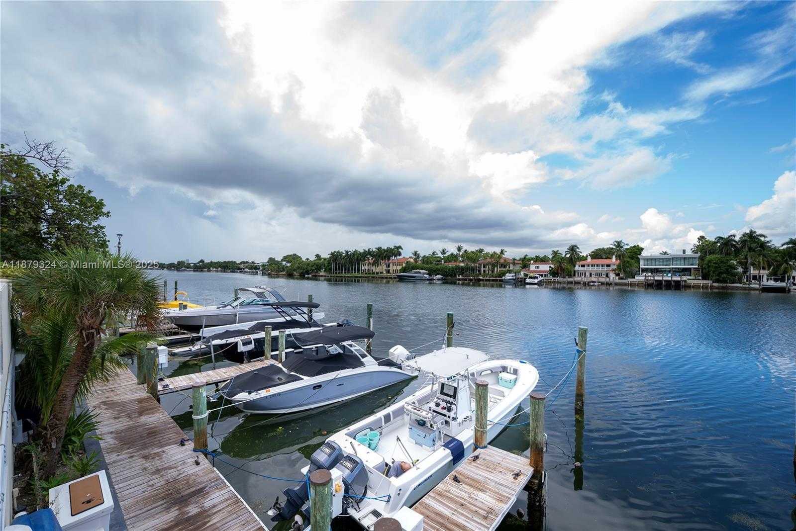 Small Image of 5600 COLLINS AVE #4H, Miami Beach Number 34
