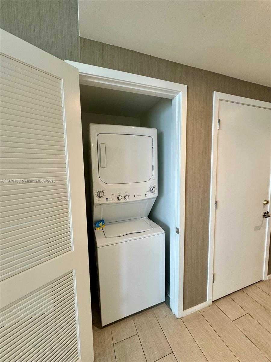 Small Image of 4010 SOUTH OCEAN DR #R2406, Hollywood Number 13