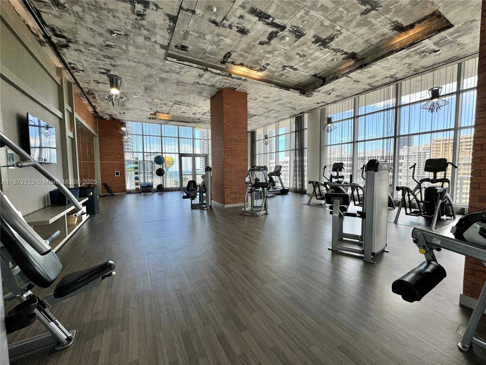 Small Image of 4010 SOUTH OCEAN DR #R2406, Hollywood Number 24