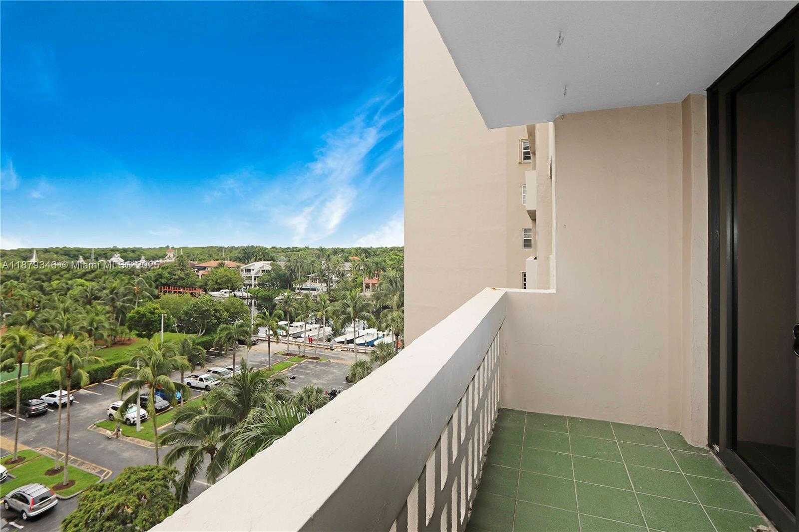 Small Image of 90 EDGEWATER DR #718, Coral Gables Number 13