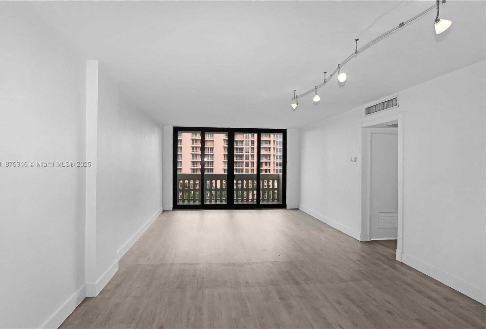 Small Image of 90 EDGEWATER DR #718, Coral Gables Number 2
