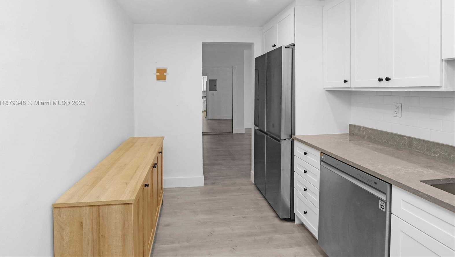 Small Image of 90 EDGEWATER DR #718, Coral Gables Number 6