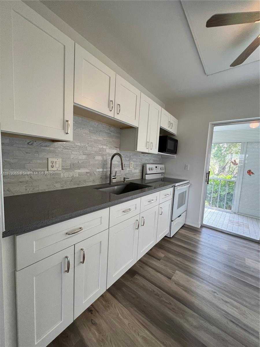 Small Image of 7300 NORTH WEST 4 PLACE #205, Margate Number 8