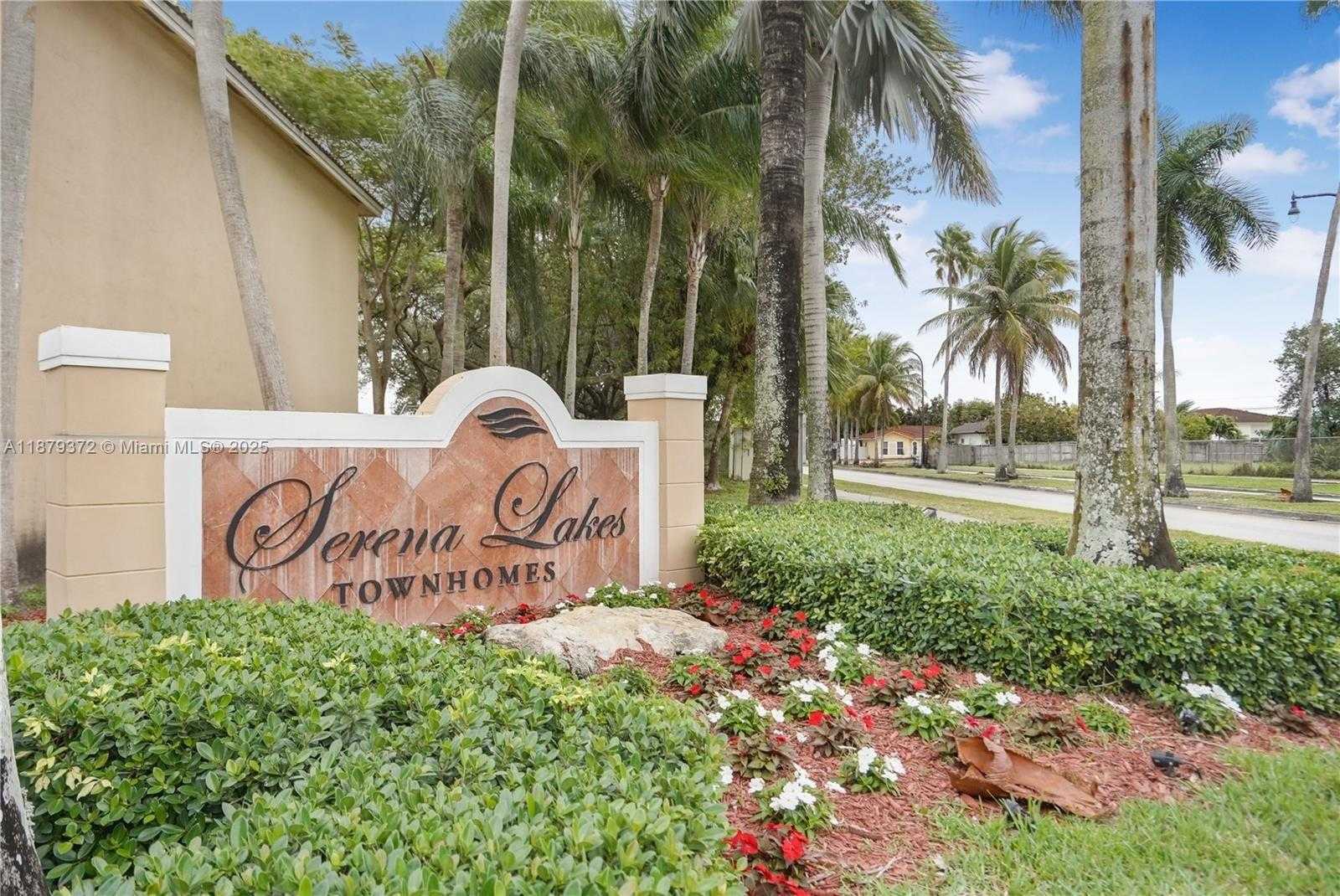 Small Image of 17367 SOUTH WEST 140TH CT, Miami Number 3