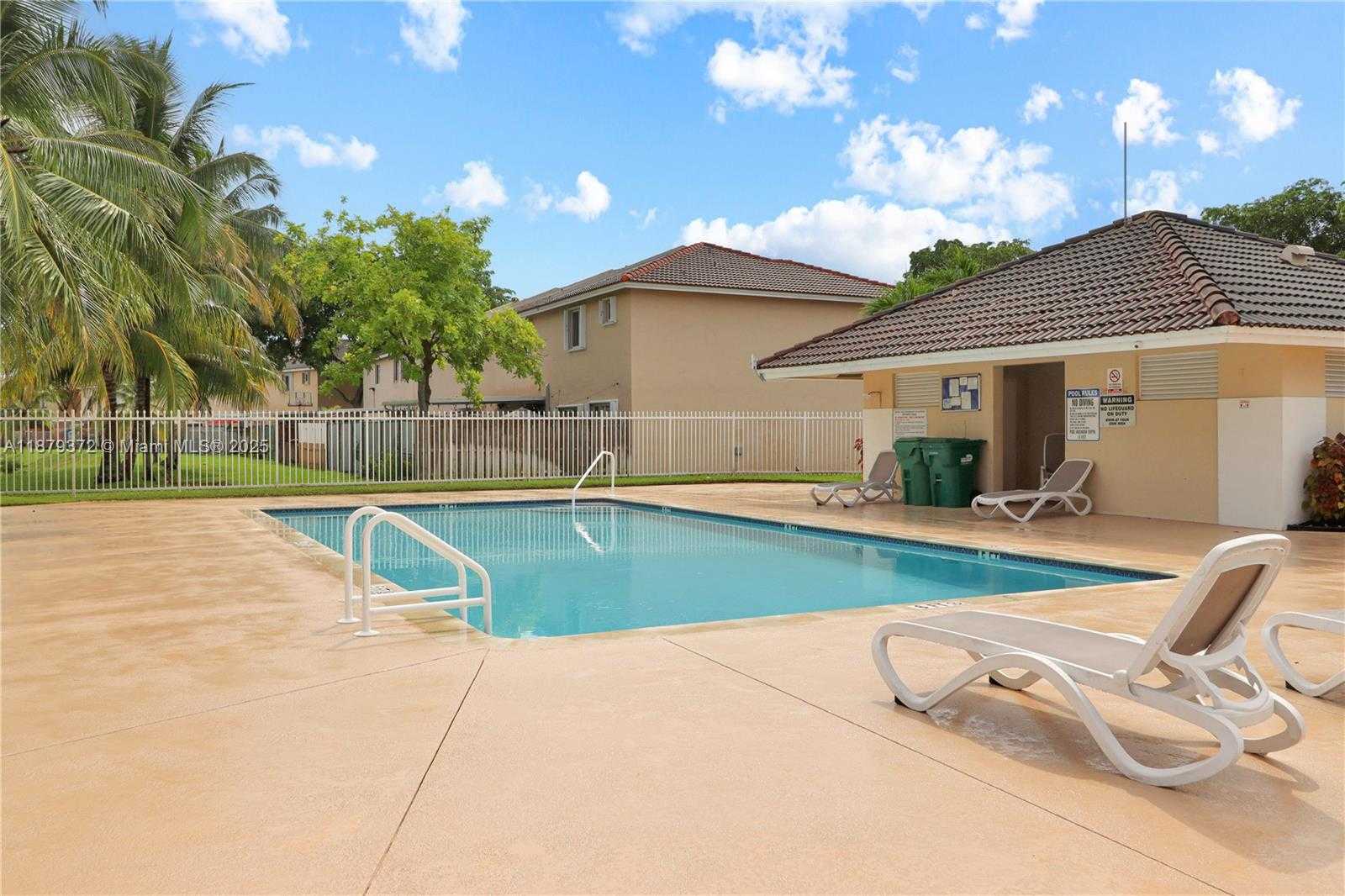 Small Image of 17367 SOUTH WEST 140TH CT, Miami Number 30