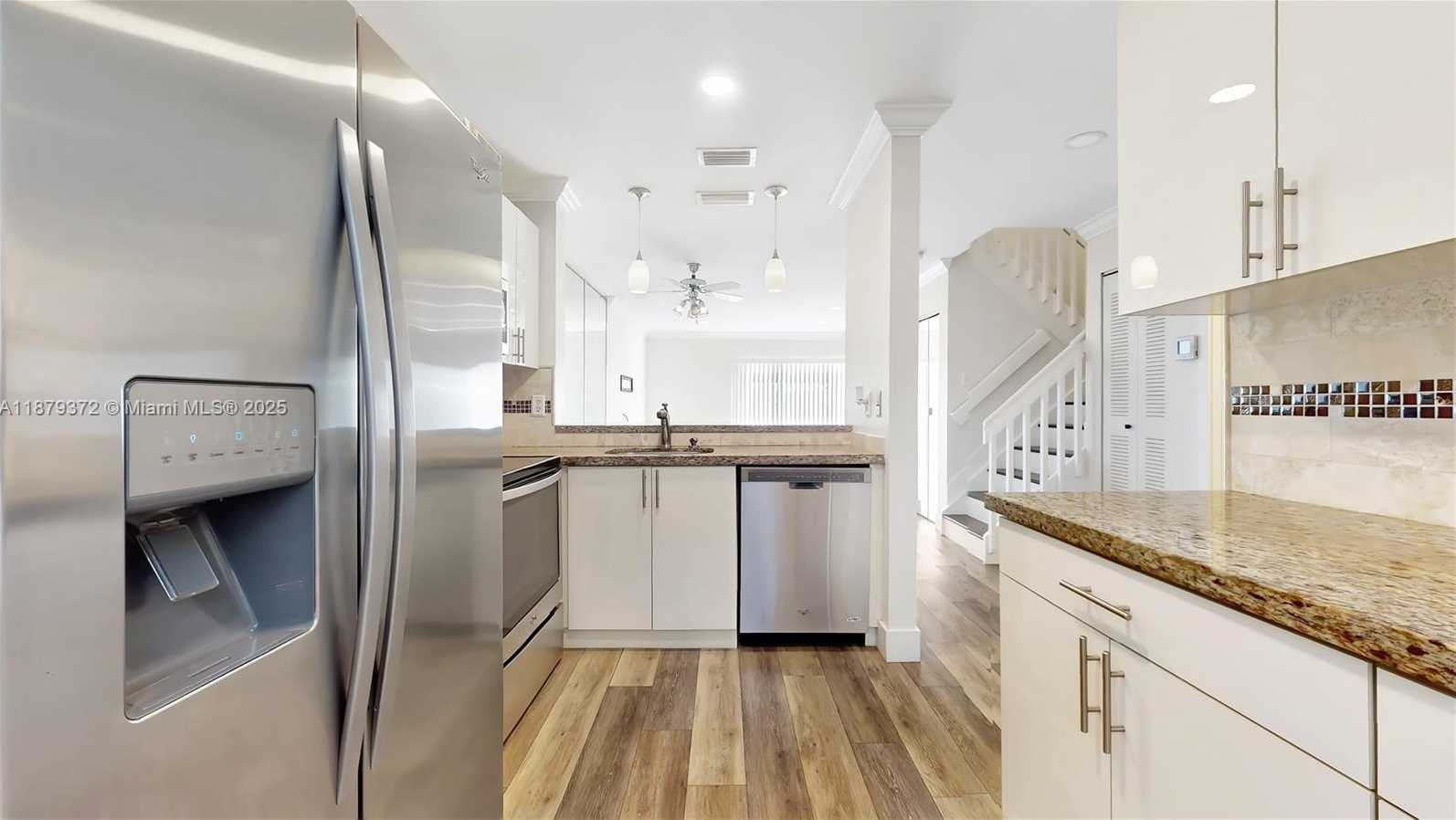 Small Image of 17367 SOUTH WEST 140TH CT, Miami Number 9