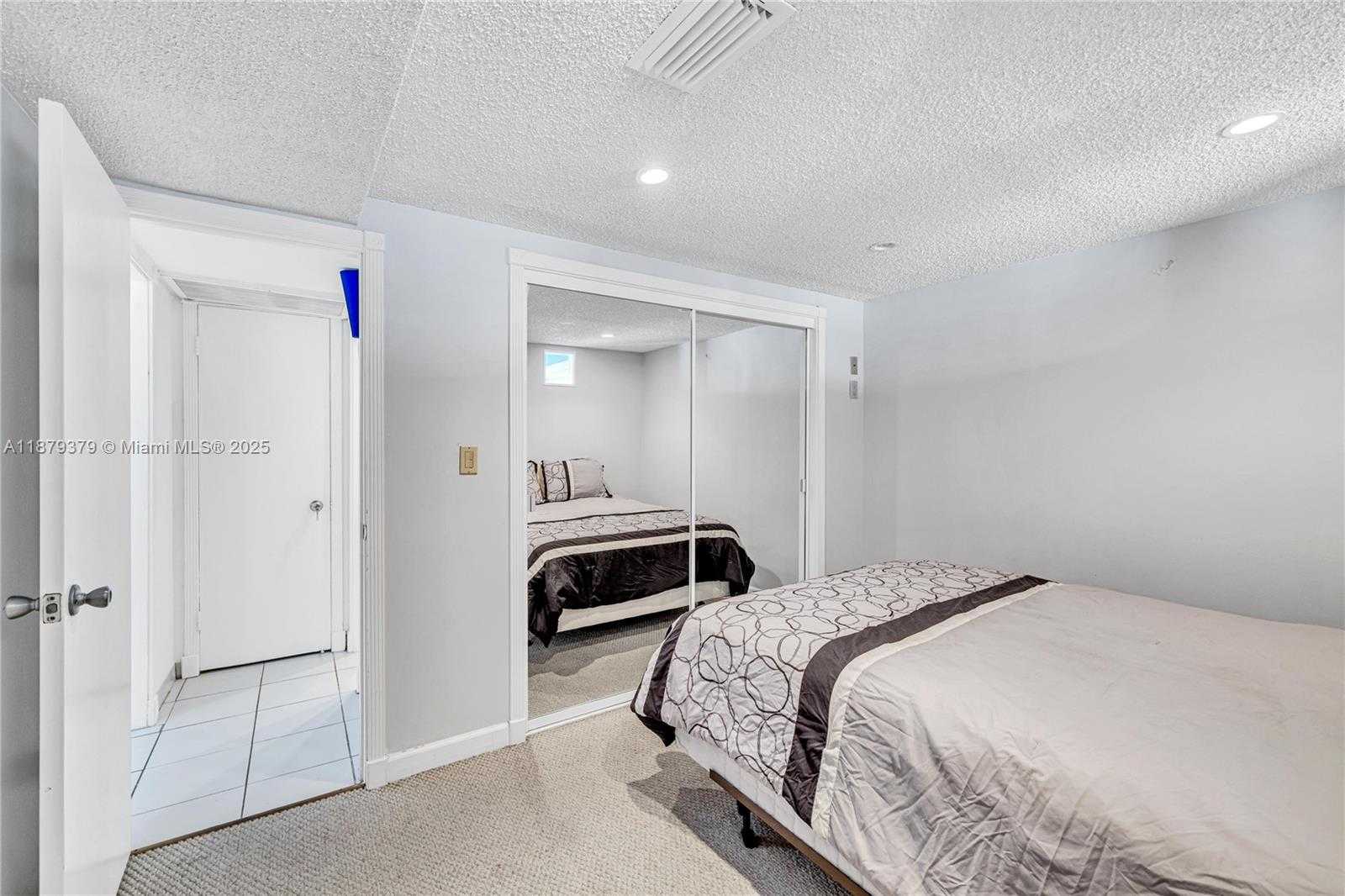 Small Image of 5005 COLLINS AVE #616, Miami Beach Number 11