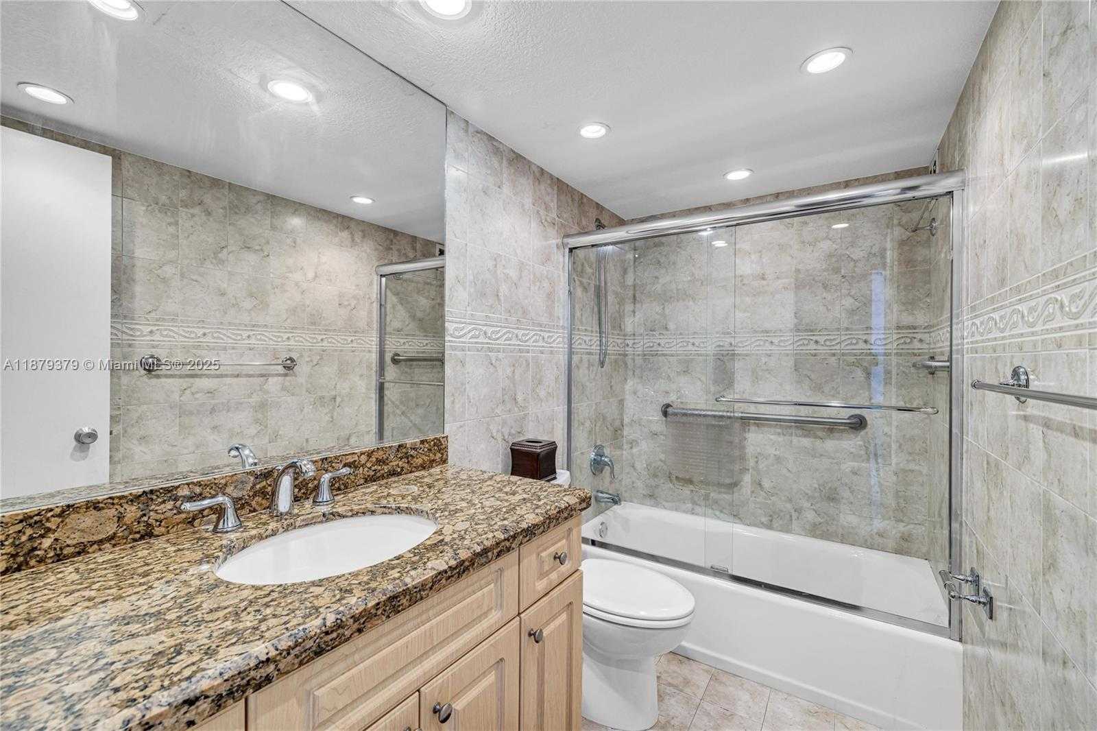 Small Image of 5005 COLLINS AVE #616, Miami Beach Number 14