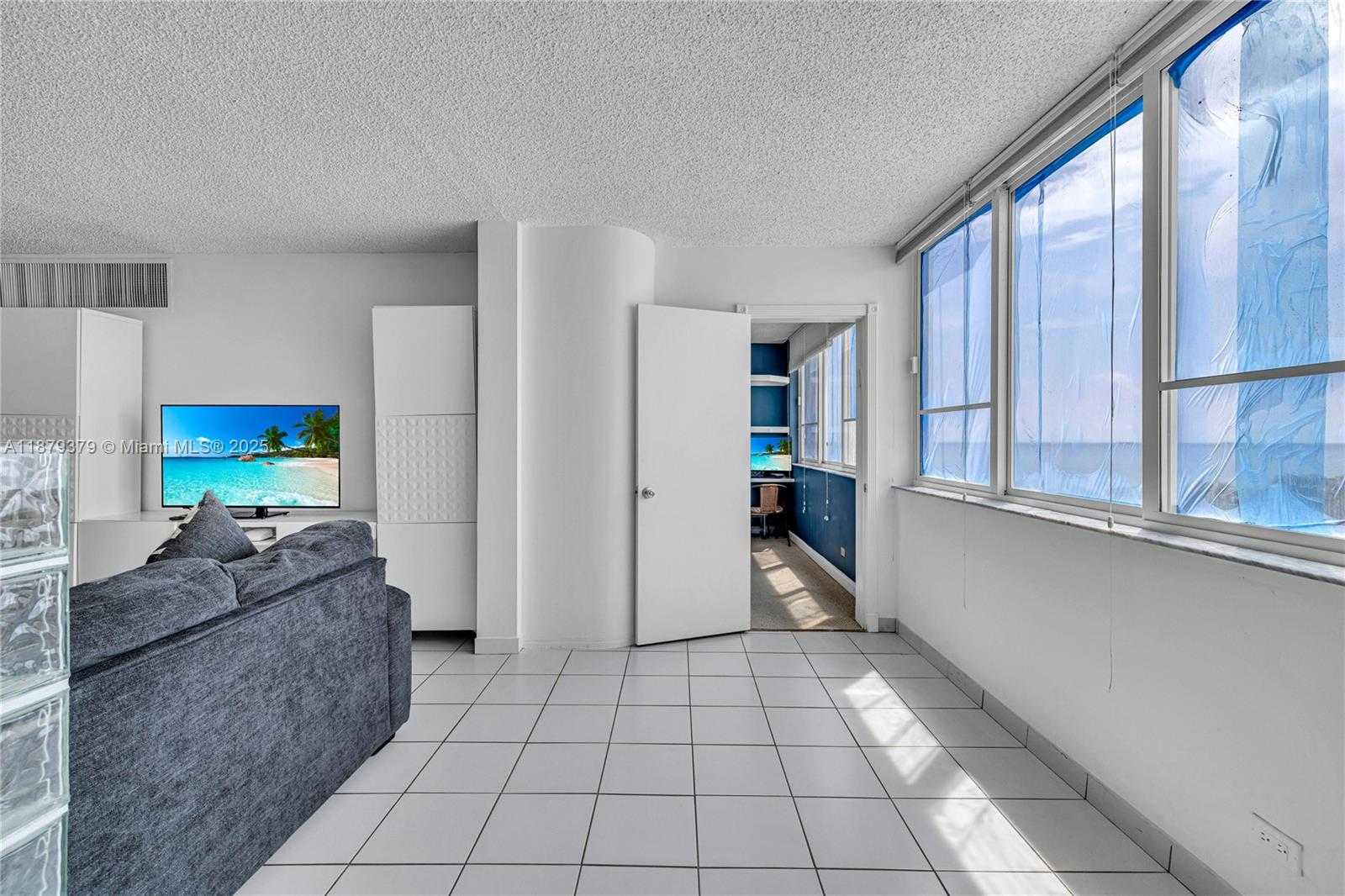 Small Image of 5005 COLLINS AVE #616, Miami Beach Number 16