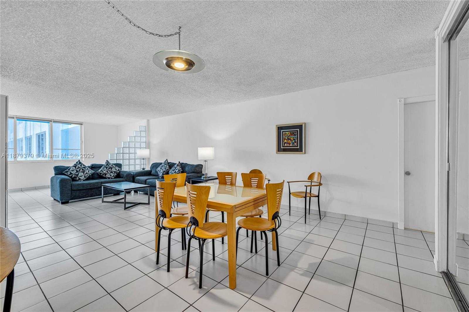 Small Image of 5005 COLLINS AVE #616, Miami Beach Number 3