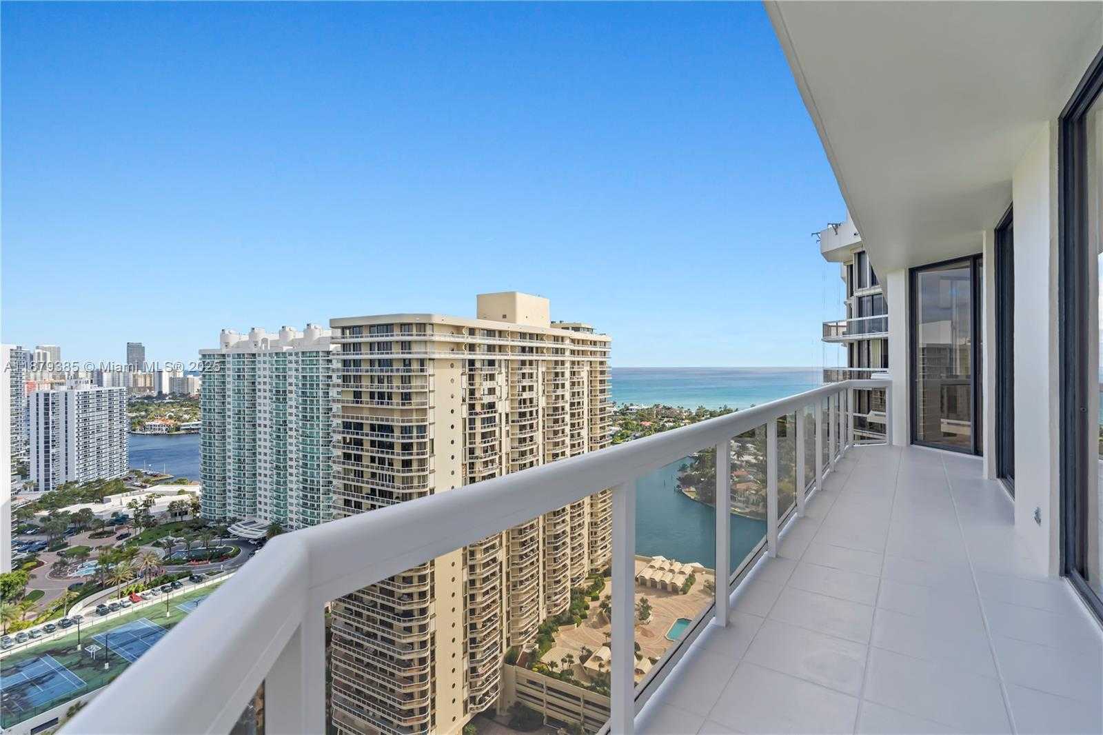 Small Image of 20185 EAST COUNTRY CLUB DR #PH6, Aventura Number 25