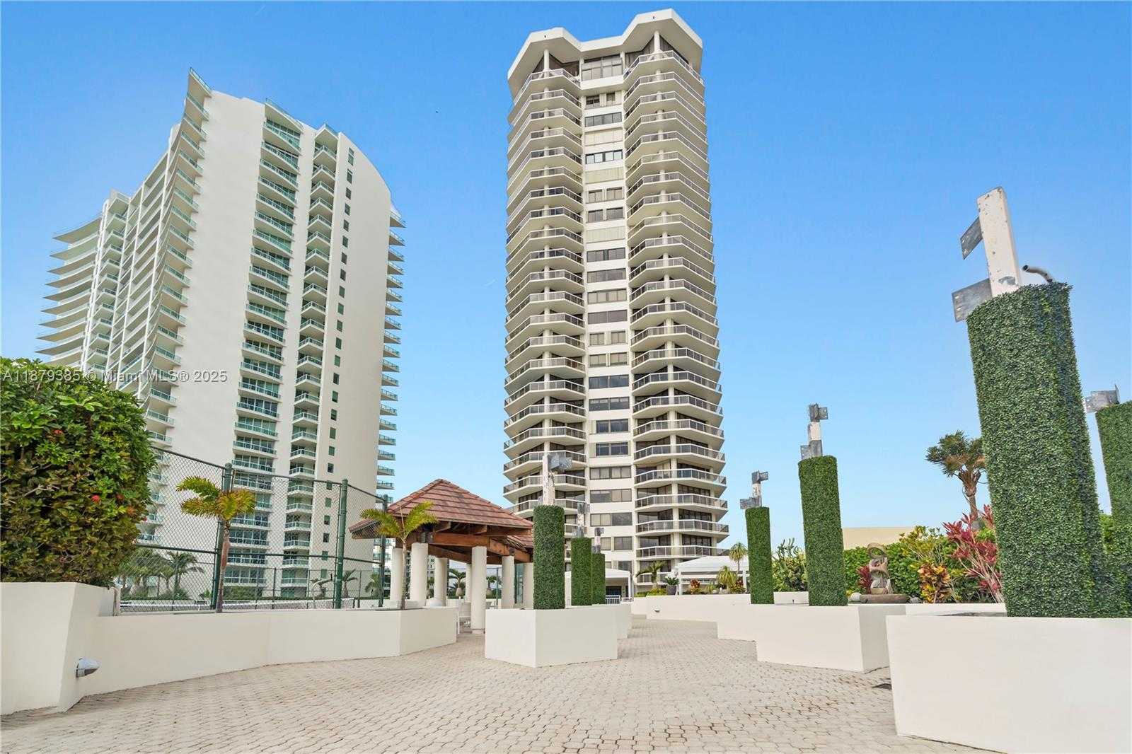 Small Image of 20185 EAST COUNTRY CLUB DR #PH6, Aventura Number 56