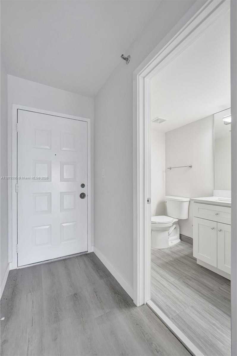 Small Image of 1201 SOUTH OCEAN DR #2509S, Hollywood Number 25