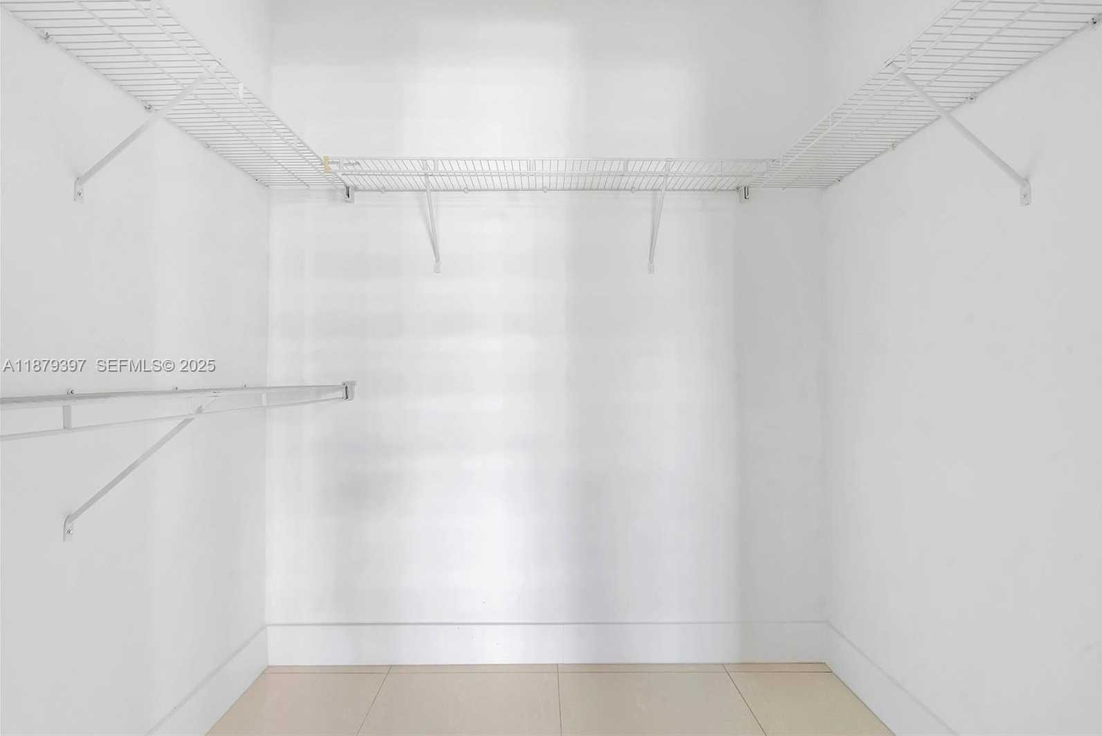 Imagen de Pequeño Objeto