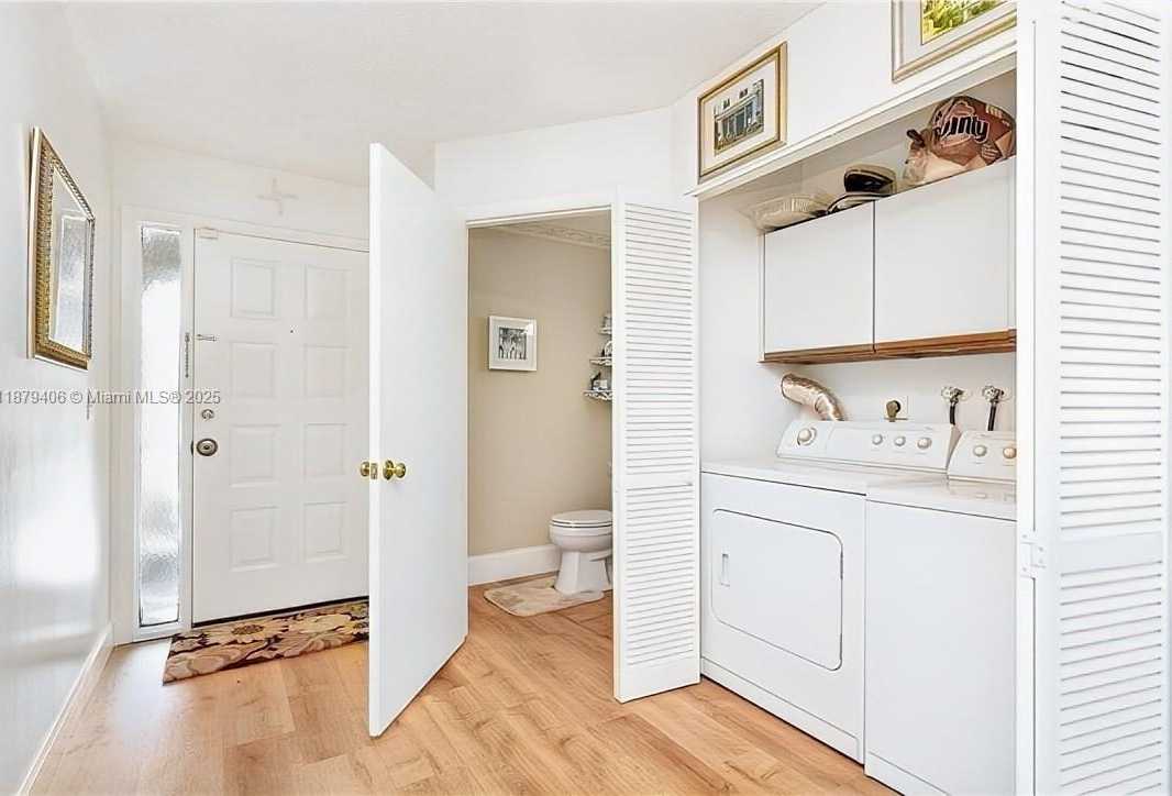 Small Image of 3950 COCOPLUM CIR #F, Coconut Creek Number 17