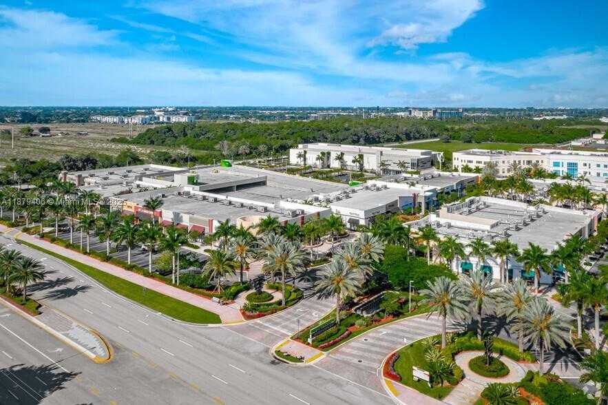 Small Image of 3950 COCOPLUM CIR #F, Coconut Creek Number 26