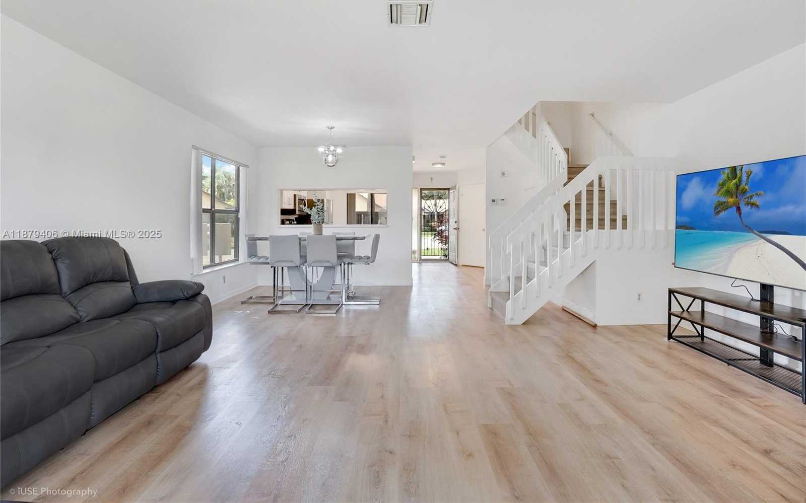 Small Image of 3950 COCOPLUM CIR #F, Coconut Creek Number 5