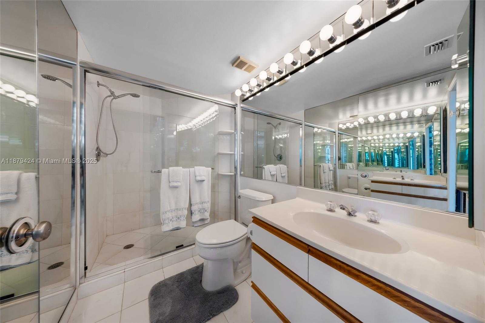 Small Image of 19195 NORTH EAST 36TH CT #2706, Aventura Number 24