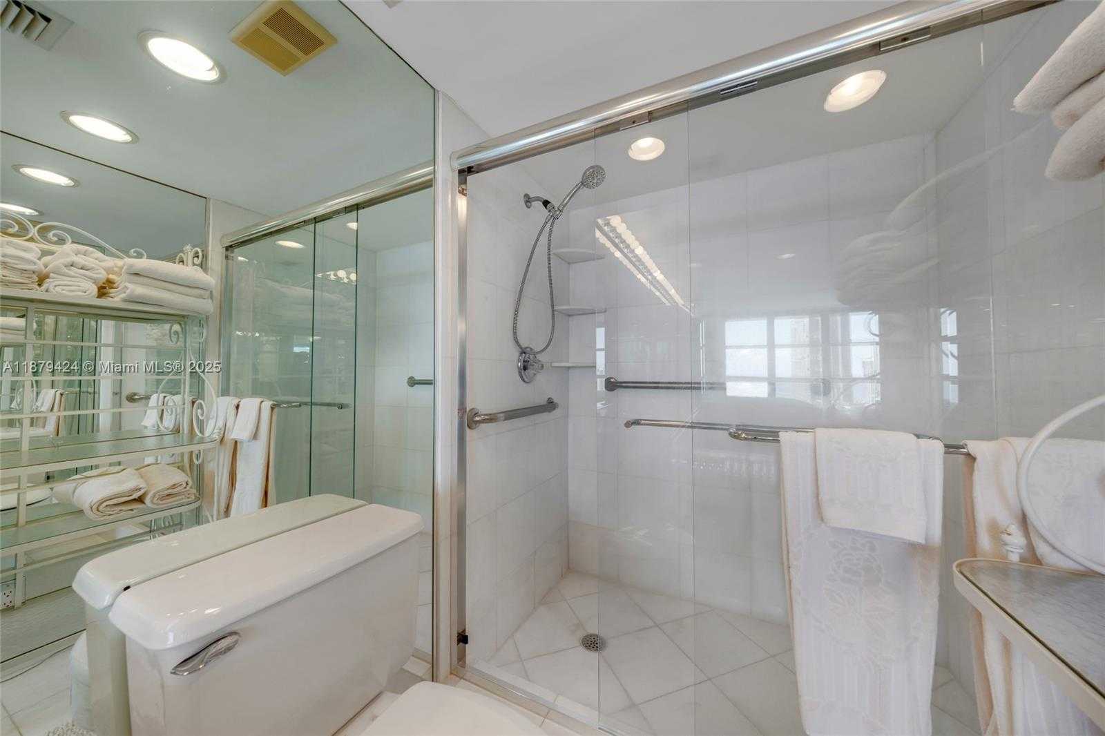Small Image of 19195 NORTH EAST 36TH CT #2706, Aventura Number 34