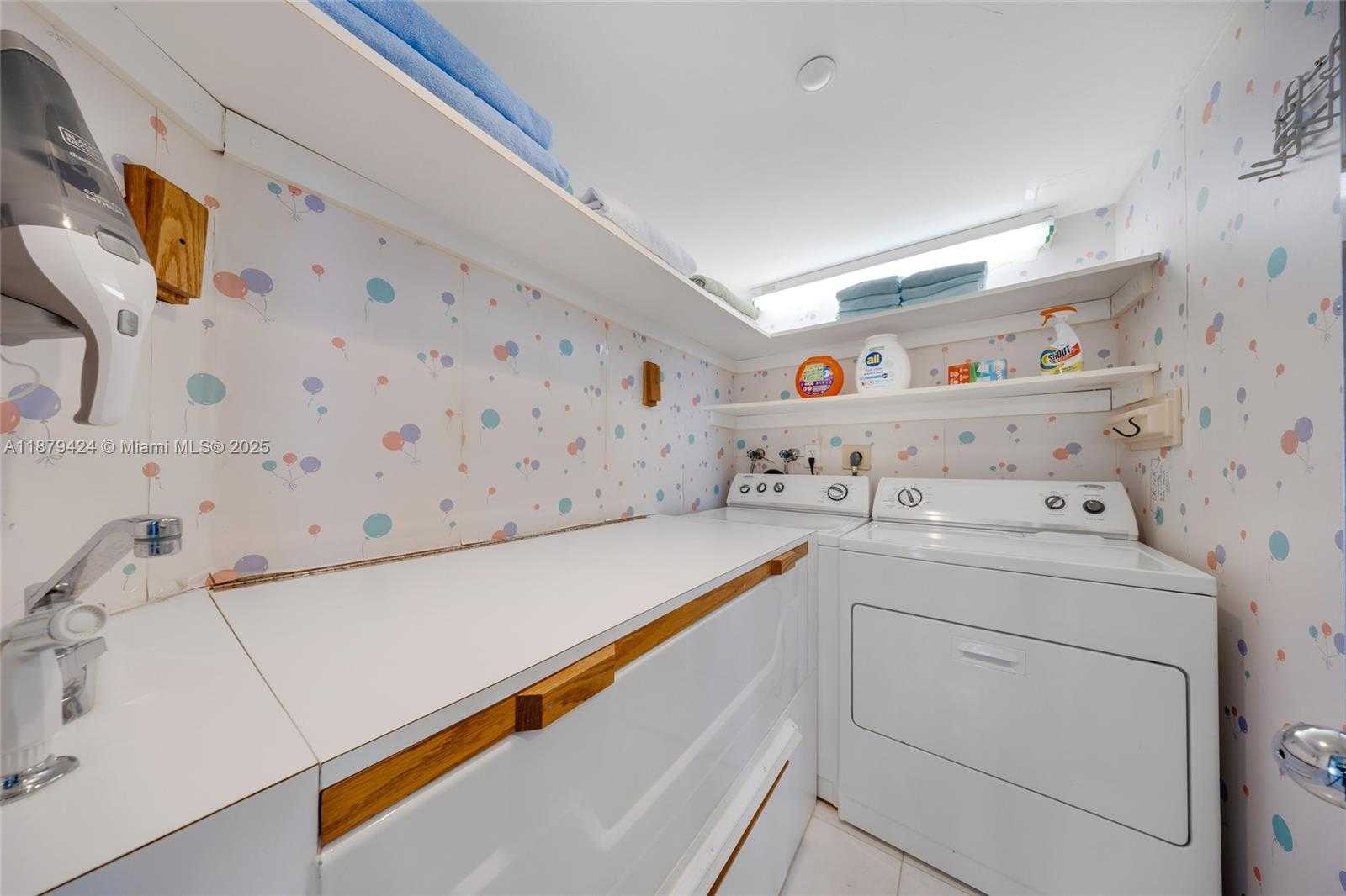 Small Image of 19195 NORTH EAST 36TH CT #2706, Aventura Number 36