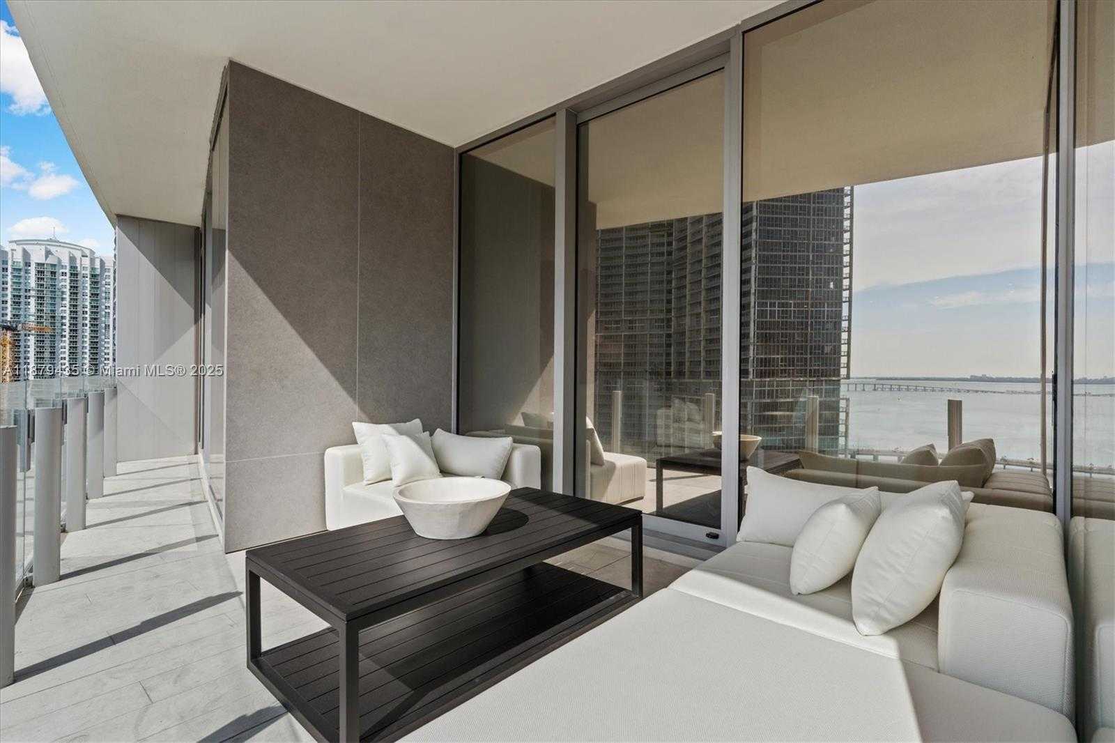 Small Image of 300 BISCAYNE BLVD WAY #2205, Miami Number 10