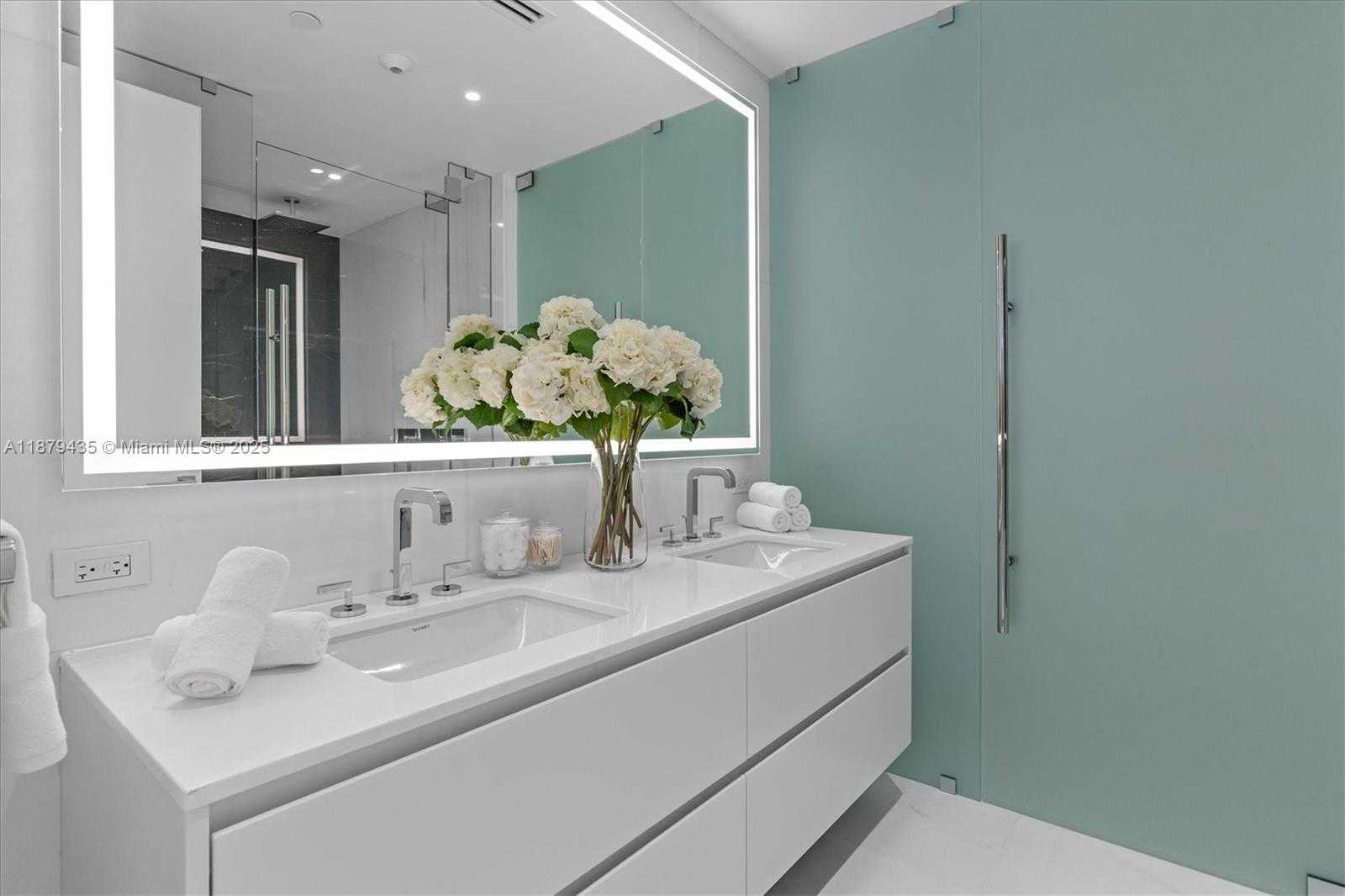 Small Image of 300 BISCAYNE BLVD WAY #2205, Miami Number 19