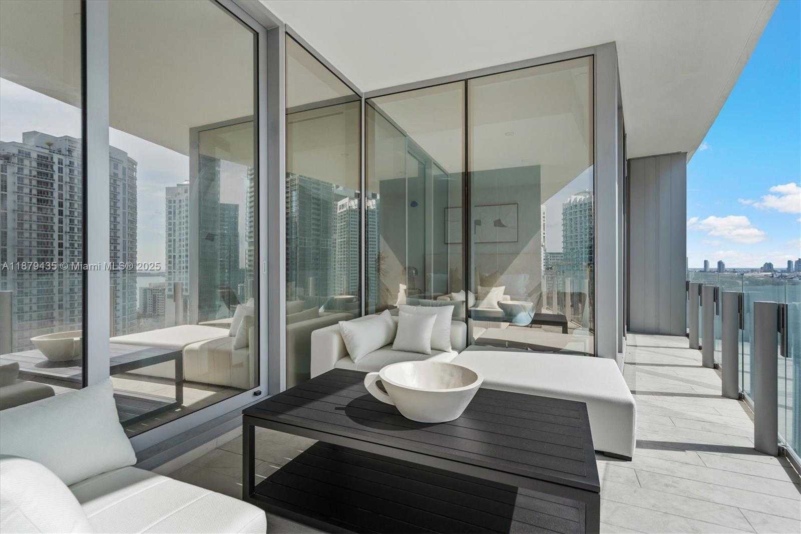 Small Image of 300 BISCAYNE BLVD WAY #2205, Miami Number 9