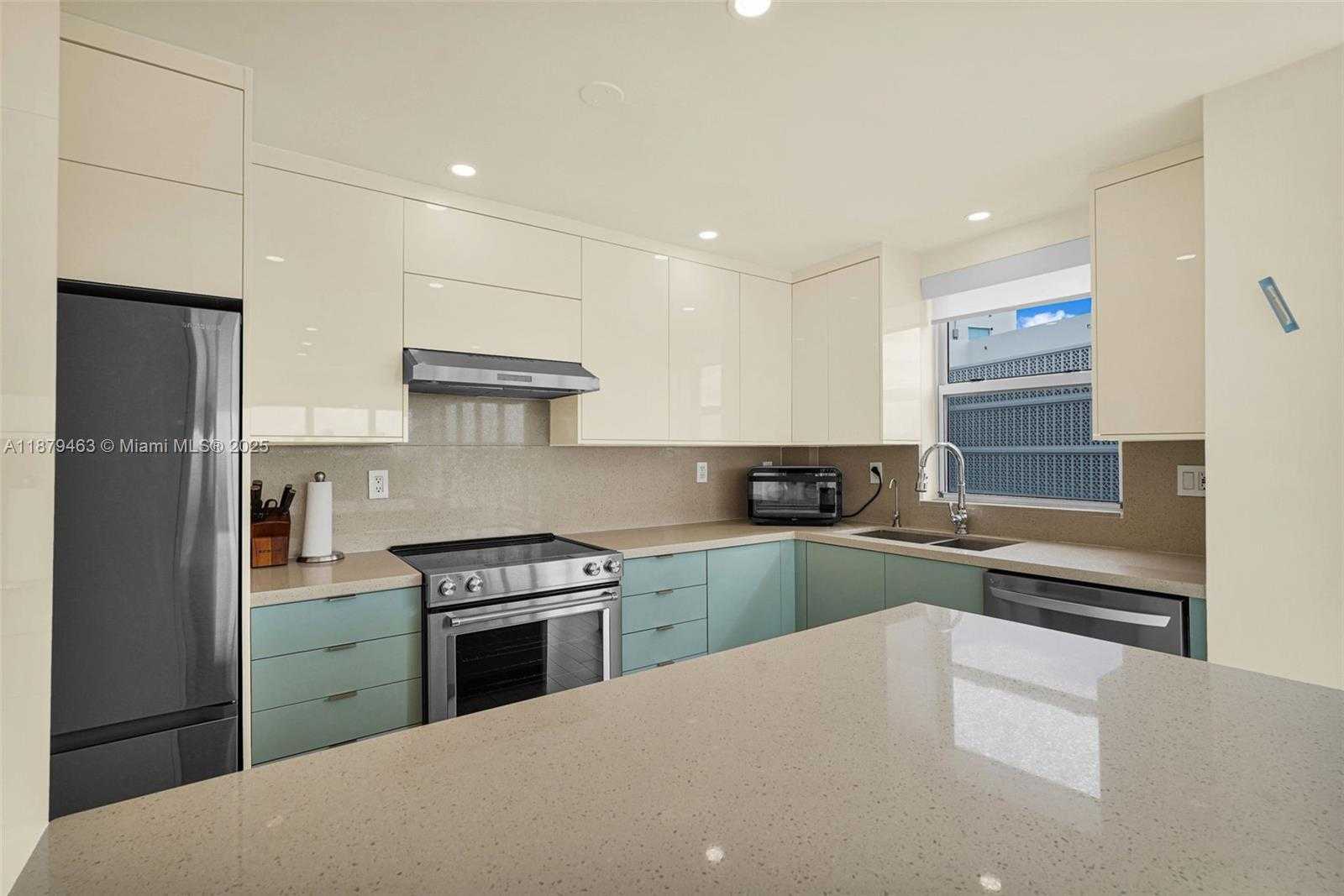 Small Image of 9100 WEST BAY HARBOR DR #8A, Bay Harbor Islands Number 36