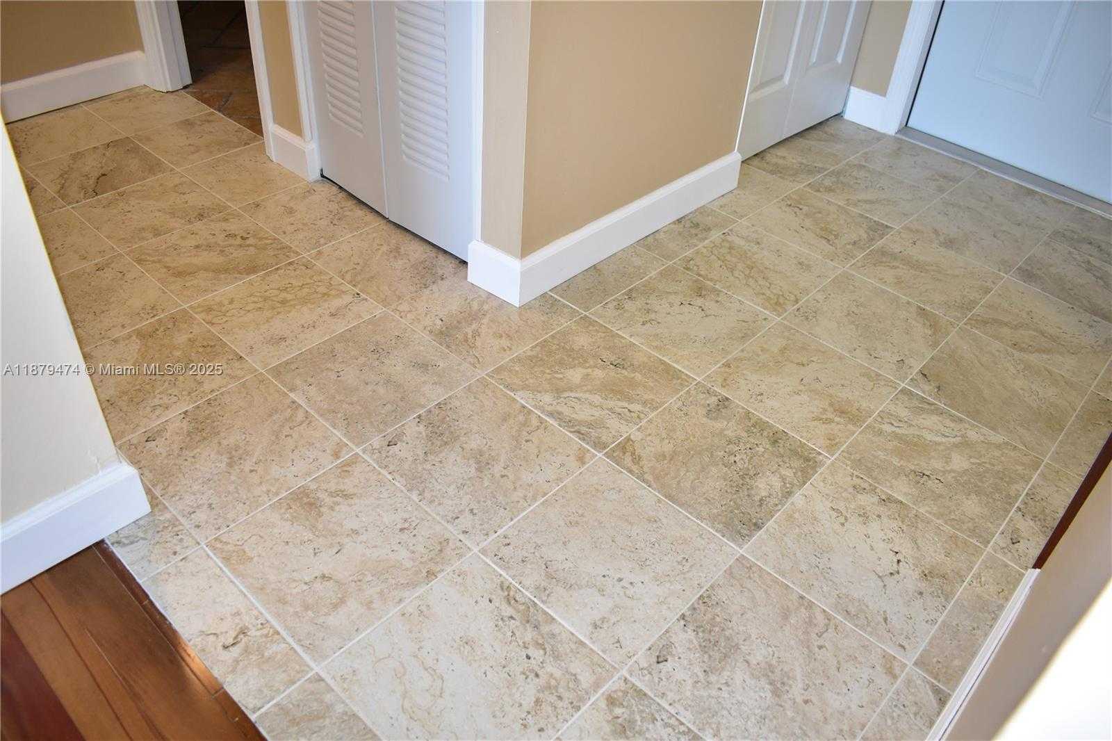 Small Image of 9641 SUNRISE LAKES BLVD #306, Sunrise Number 18