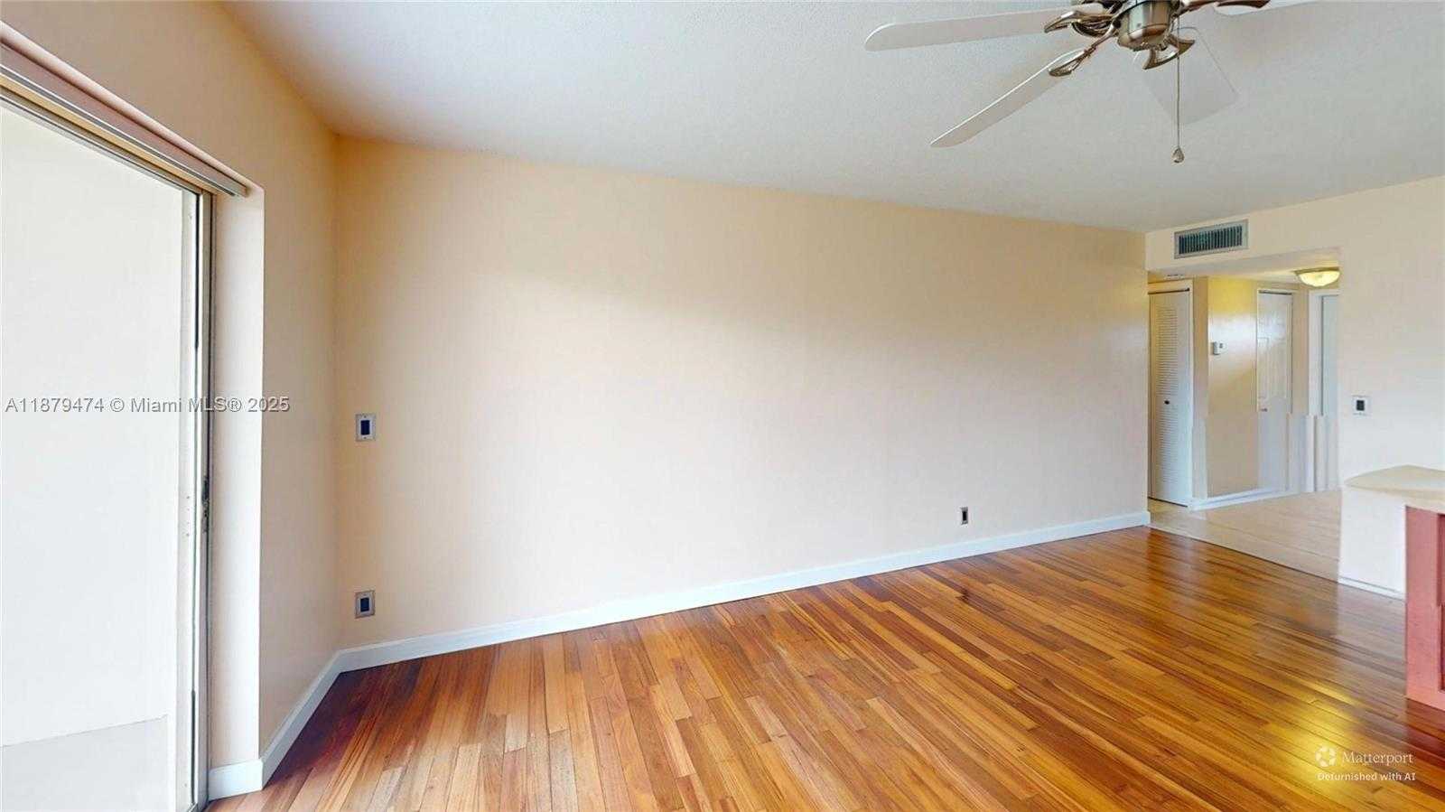 Small Image of 9641 SUNRISE LAKES BLVD #306, Sunrise Number 20