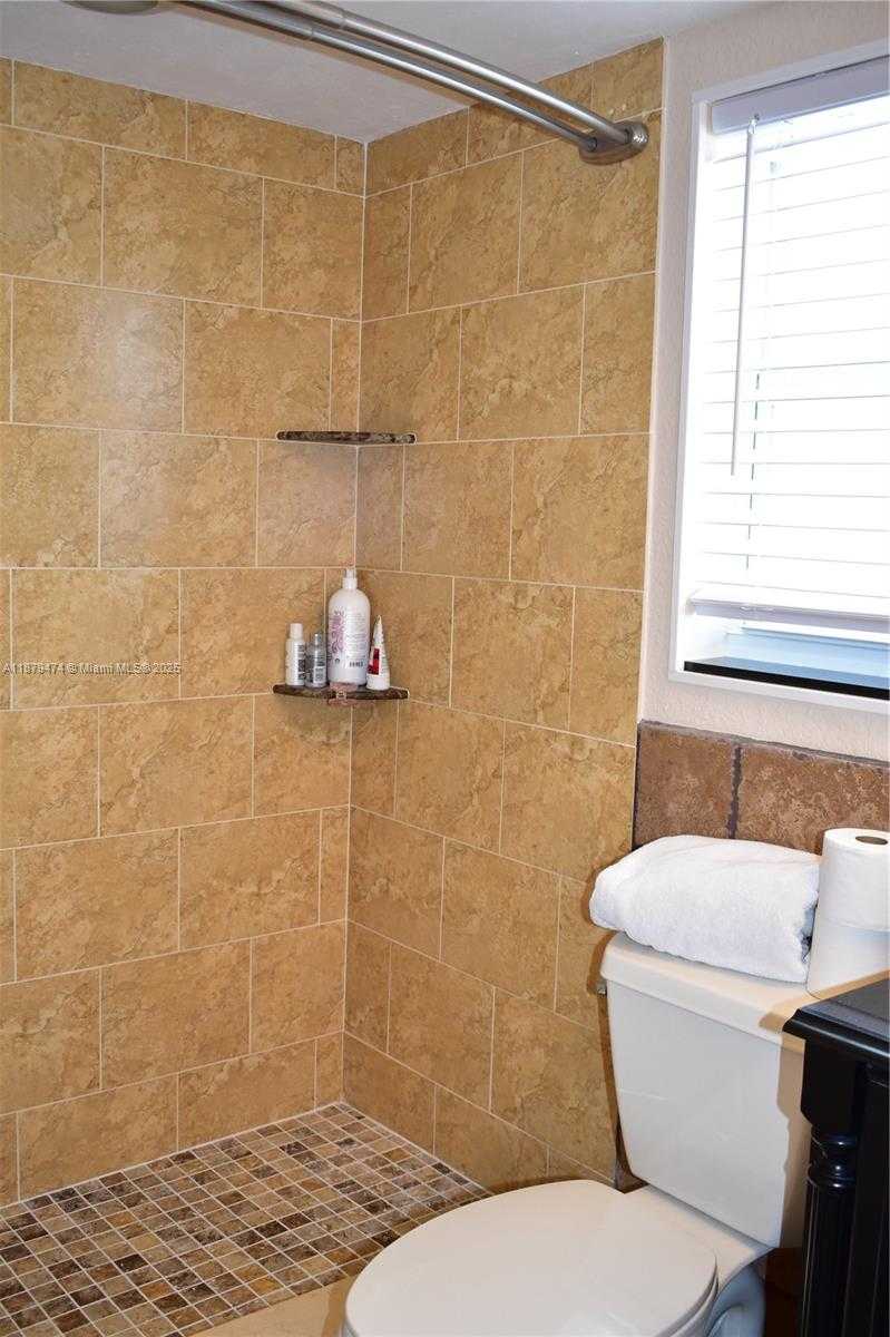 Small Image of 9641 SUNRISE LAKES BLVD #306, Sunrise Number 24