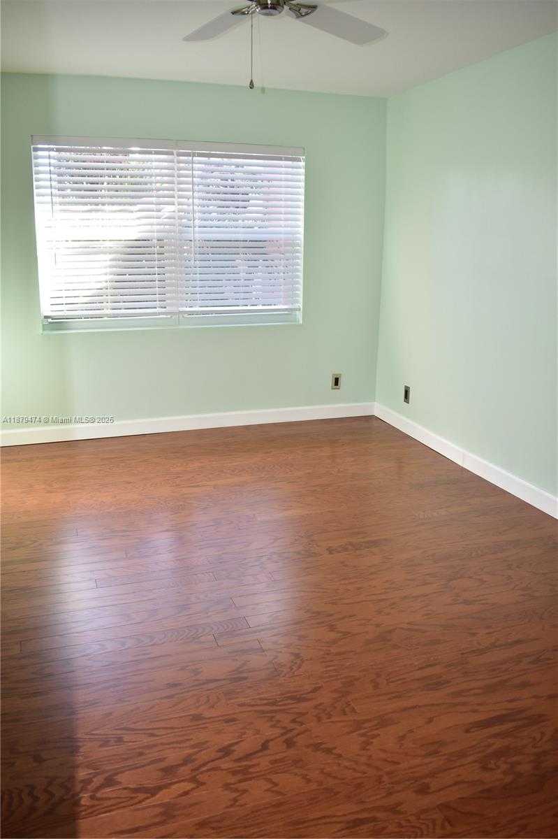 Small Image of 9641 SUNRISE LAKES BLVD #306, Sunrise Number 28