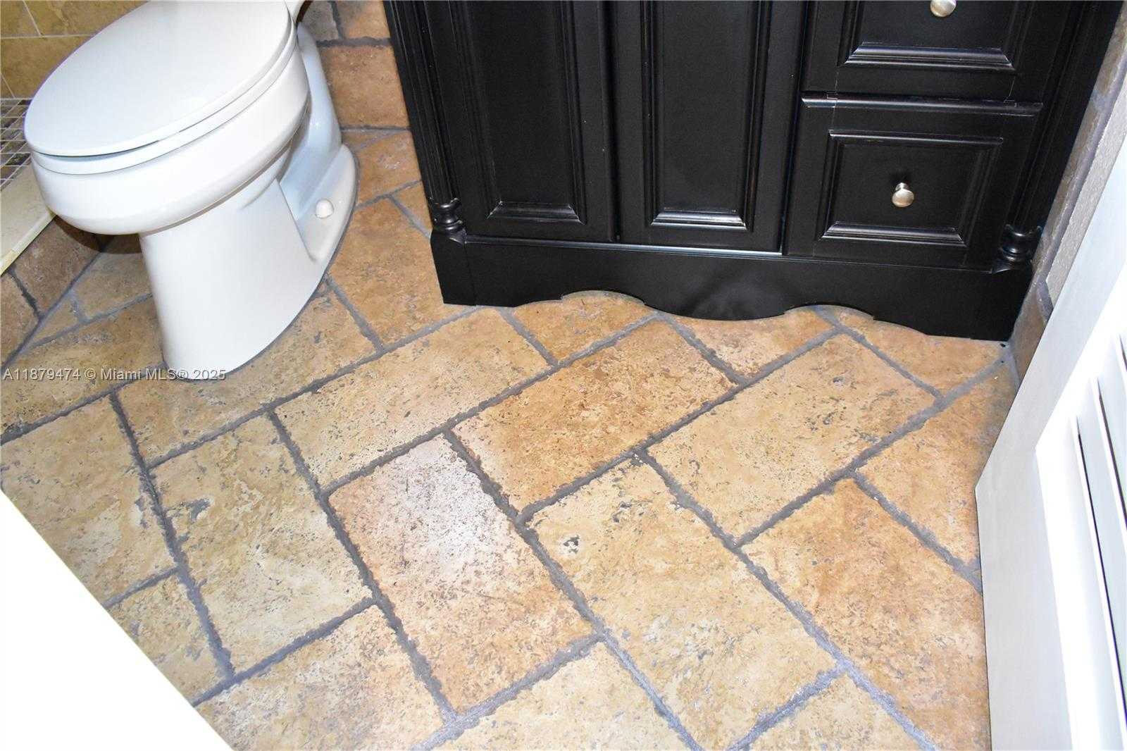 Small Image of 9641 SUNRISE LAKES BLVD #306, Sunrise Number 37