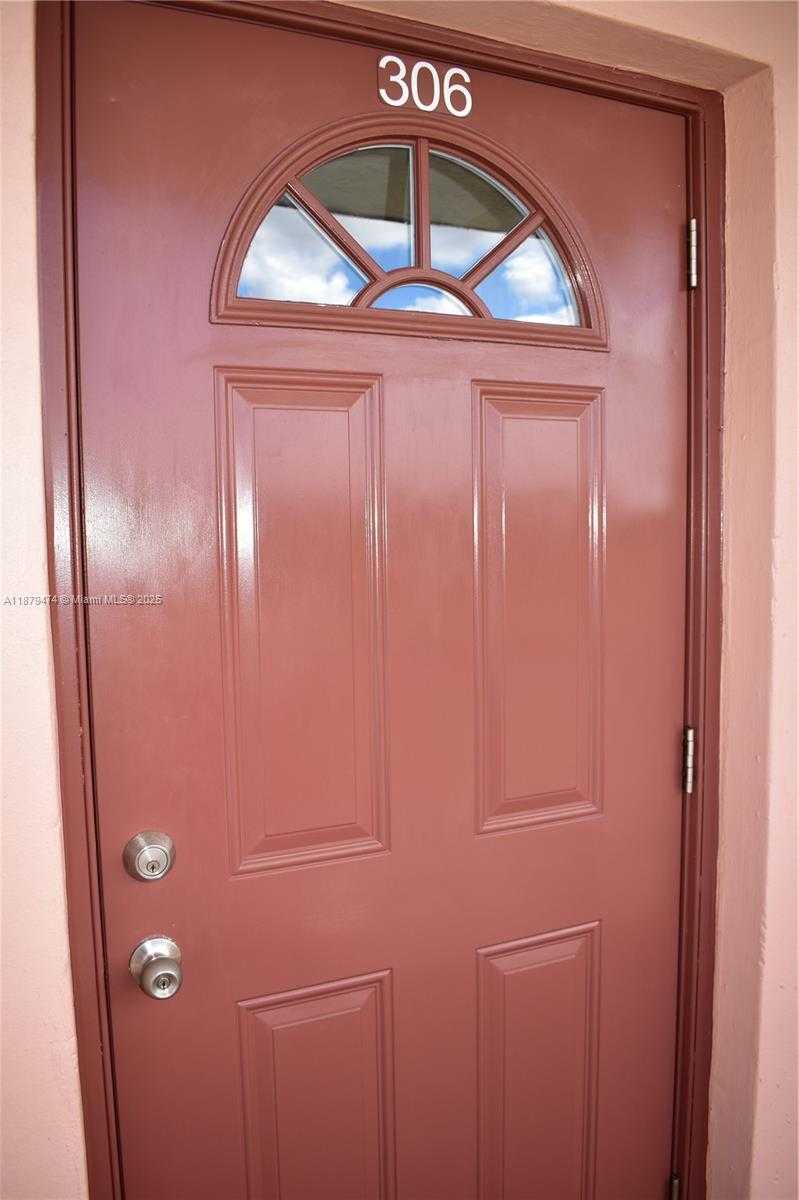 Small Image of 9641 SUNRISE LAKES BLVD #306, Sunrise Number 43